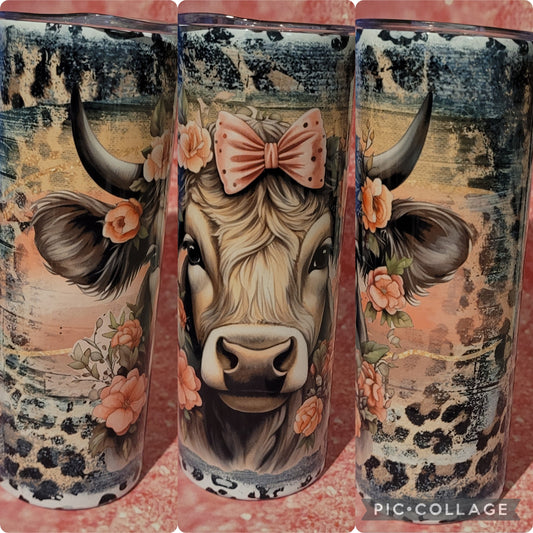 C152 Highland Cow With Pink Bow 20oz Tumbler